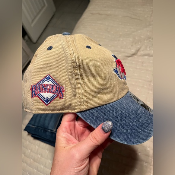 Texas Rangers Hat - Picture 5 of 7